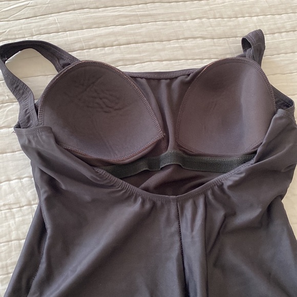 Daisy’s size 18 black one piece swim suit - Picture 3 of 5